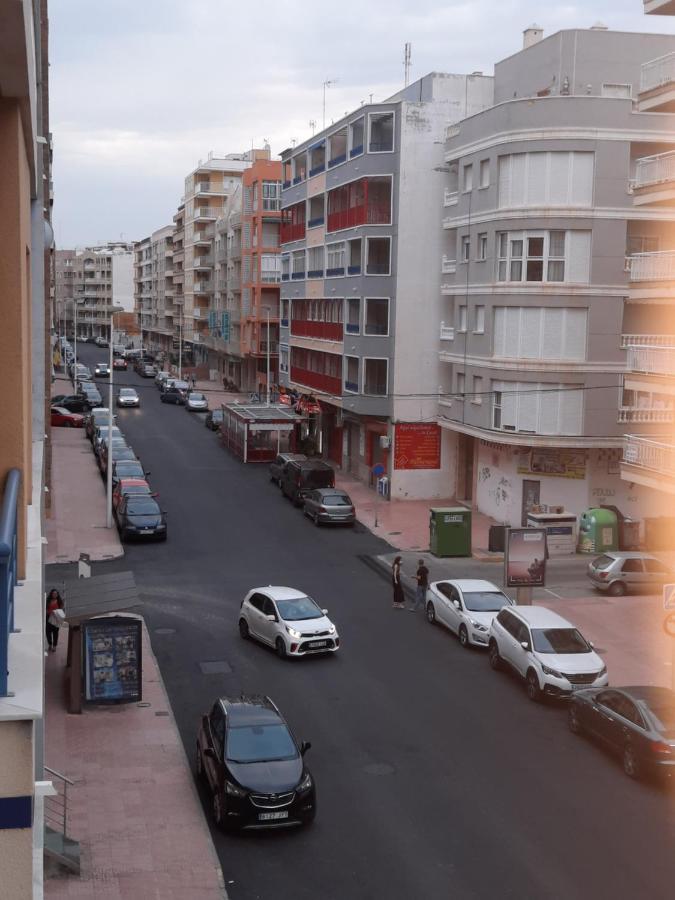 Moderno Apartamento Familiar Junto Al Mar - Conejito Lägenhet Torrevieja Exteriör bild